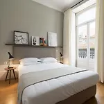 Lovelystay - Flower Stylish Apartment